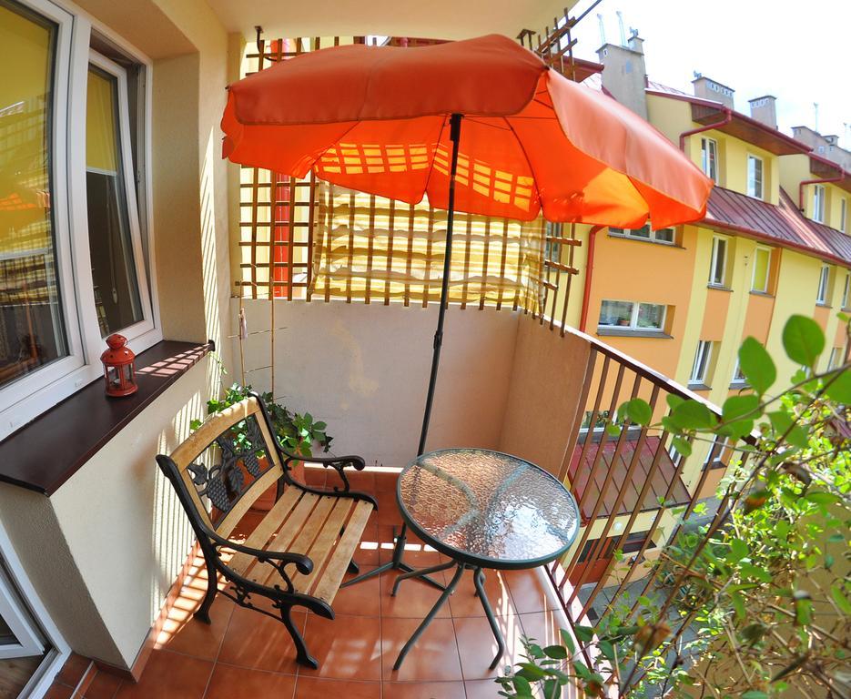 Cozy Apartment In Тарнов Екстериор снимка