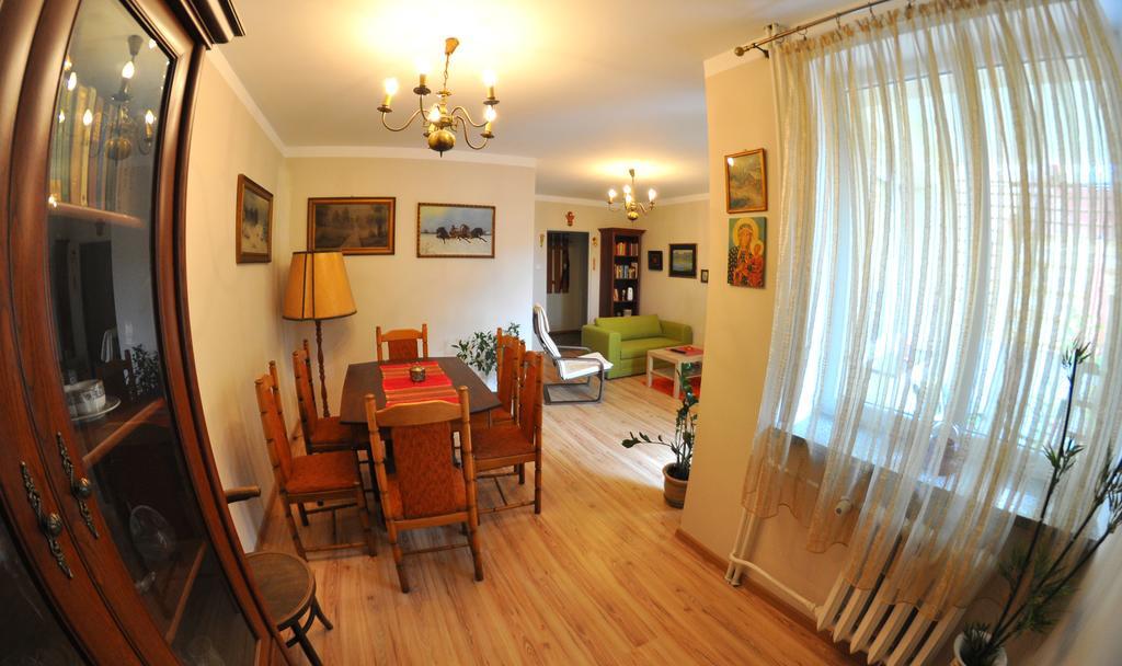 Cozy Apartment In Тарнов Екстериор снимка