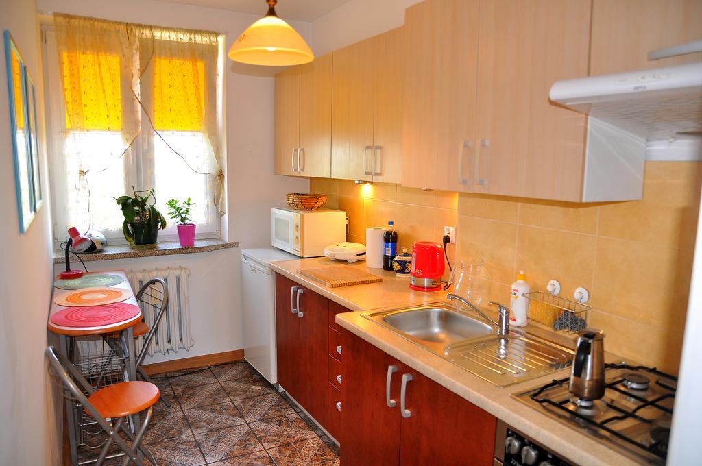 Cozy Apartment In Тарнов Екстериор снимка
